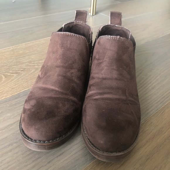 Roebuck & co. Brown suede ankle boots size 6.5 walking causal booties leather - Picture 3 of 7